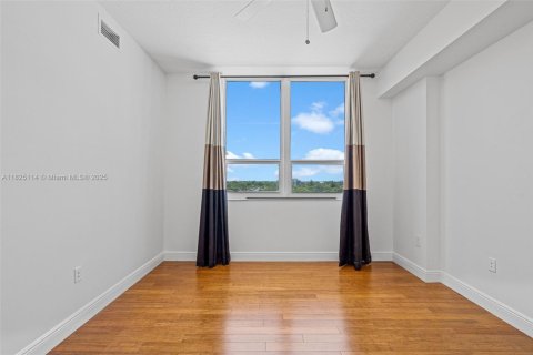 Apartment in Miami, Florida 2 bedrooms, 92.9 sq.m. № 1792403 - photo 17