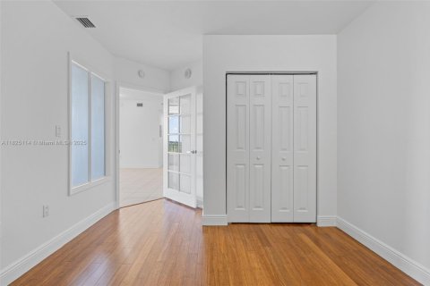 Apartment in Miami, Florida 2 bedrooms, 92.9 sq.m. № 1792403 - photo 22