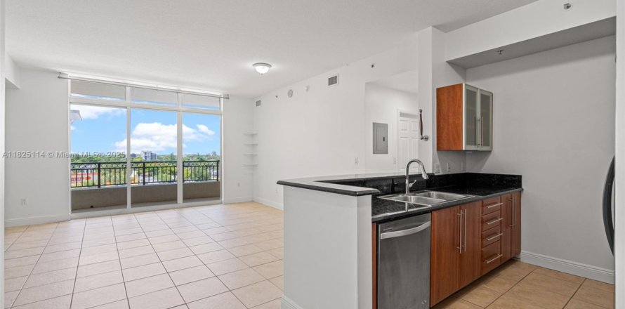 Apartment in Miami, Florida 2 bedrooms, 92.9 sq.m. № 1792403