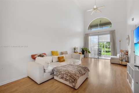 Adosado en venta en Boca Raton, Florida, 3 dormitorios, 157.93 m2 № 1887644 - foto 2