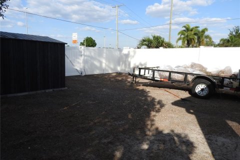 House in Tampa, Florida 3 bedrooms, 174.66 sq.m. № 2296425 - photo 20
