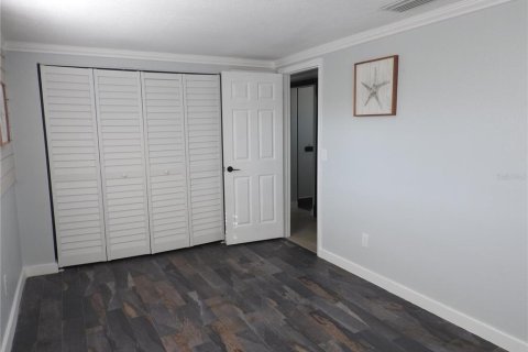 House in Tampa, Florida 3 bedrooms, 174.66 sq.m. № 2296425 - photo 17