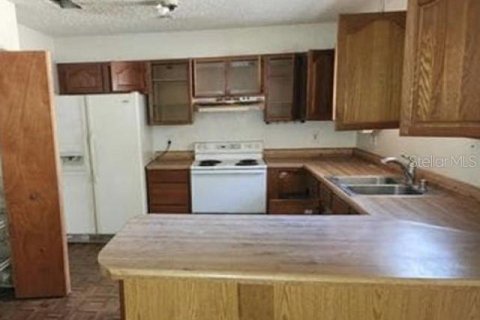 Casa en venta en Silver Springs Shores, Florida, 3 dormitorios, 160.54 m2 № 2208145 - foto 6