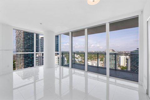 Condominio en venta en Miami, Florida, 4 dormitorios, 253.34 m2 № 1702993 - foto 14
