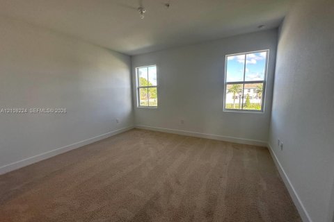 Touwnhouse à louer à Pembroke Pines, Floride: 4 chambres, 180.04 m2 № 2421536 - photo 17