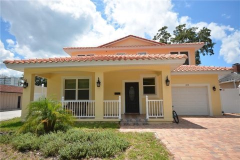 Casa en venta en Orlando, Florida, 4 dormitorios, 309.27 m2 № 1873711 - foto 1