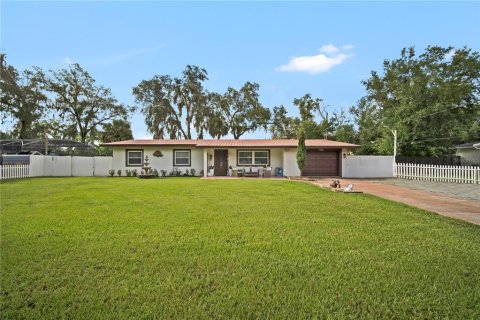 House in Lake Mary, Florida 3 bedrooms, 148.27 sq.m. № 1899487 - photo 1