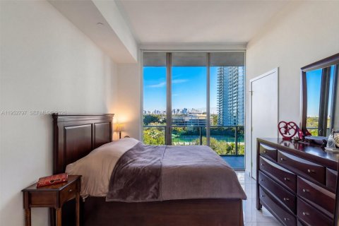 Condo in Miami, Florida, 1 bedroom  № 2153211 - photo 5