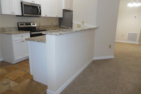 House in Deltona, Florida 3 bedrooms, 126.81 sq.m. № 2389135 - photo 5