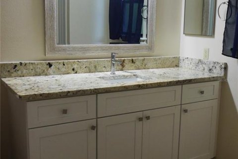 House in Deltona, Florida 3 bedrooms, 126.81 sq.m. № 2389135 - photo 17