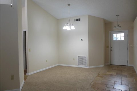 House in Deltona, Florida 3 bedrooms, 126.81 sq.m. № 2389135 - photo 12