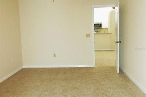 House in Deltona, Florida 3 bedrooms, 126.81 sq.m. № 2389135 - photo 15
