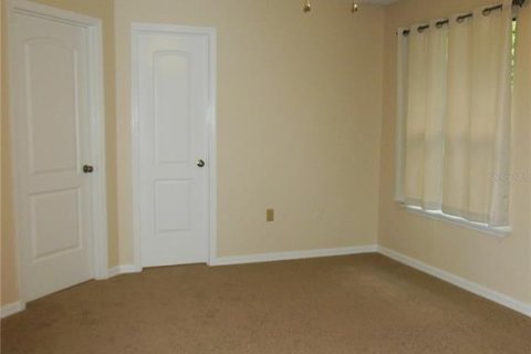 House in Deltona, Florida 3 bedrooms, 126.81 sq.m. № 2389135 - photo 16