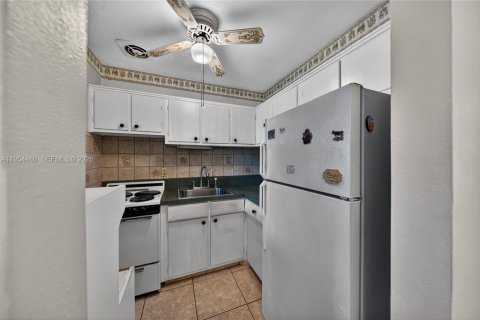 Купить кондоминиум в Помпано-Бич, Флорида 1 спальня, 51.1м2, № 2153339 - фото 14
