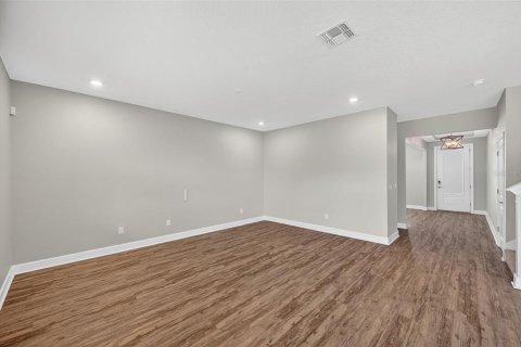 Casa en venta en Wesley Chapel, Florida, 4 dormitorios, 239.13 m2 № 1905171 - foto 20