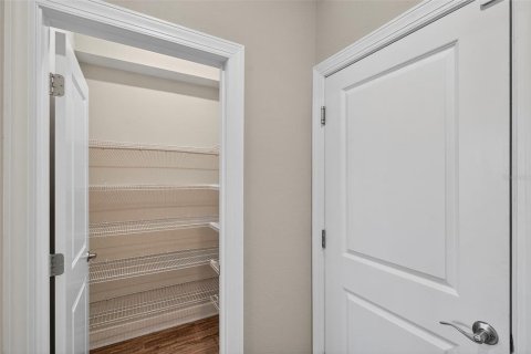 Casa en venta en Wesley Chapel, Florida, 4 dormitorios, 239.13 m2 № 1905171 - foto 19