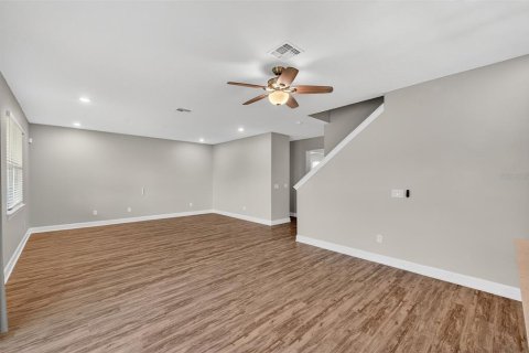 Casa en venta en Wesley Chapel, Florida, 4 dormitorios, 239.13 m2 № 1905171 - foto 17