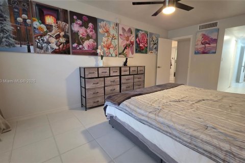 Condo in Lauderhill, Florida, 1 bedroom  № 1953046 - photo 18