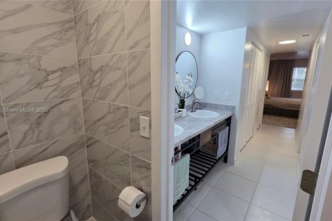 Condo in Lauderhill, Florida, 1 bedroom  № 1953046 - photo 22