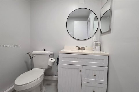Condo in Lauderhill, Florida, 1 bedroom  № 1953046 - photo 14