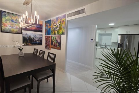 Condo in Lauderhill, Florida, 1 bedroom  № 1953046 - photo 12