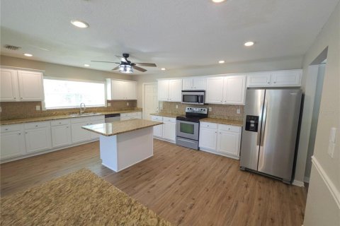 Casa en venta en North Port, Florida, 4 dormitorios, 281.4 m2 № 2167284 - foto 8