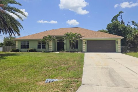 Casa en venta en North Port, Florida, 4 dormitorios, 281.4 m2 № 2167284 - foto 1