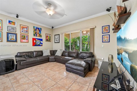 Villa ou maison à vendre à Miami, Floride: 4 chambres, 170.38 m2 № 2176462 - photo 7