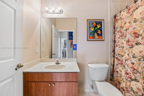 Villa ou maison à vendre à Miami, Floride: 4 chambres, 170.38 m2 № 2176462 - photo 27