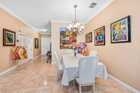 Villa ou maison à vendre à Miami, Floride: 4 chambres, 170.38 m2 № 2176462 - photo 14