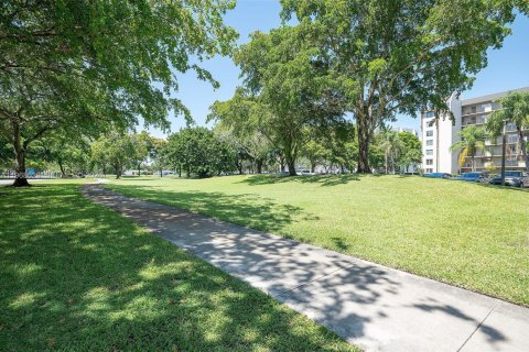 Condominio en alquiler en Davie, Florida, 2 dormitorios, 109.62 m2 № 2031695 - foto 14