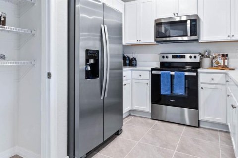 Townhouse in Davenport, Florida 3 bedrooms, 135.92 sq.m. № 1848055 - photo 8