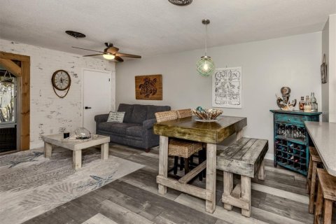 Condo in Englewood, Florida, 2 bedrooms  № 1519336 - photo 11