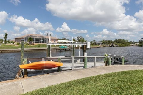 Condo in Englewood, Florida, 2 bedrooms  № 1519336 - photo 1