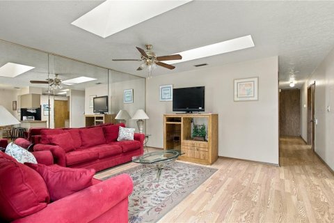 Appartement à louer à Tampa, Floride: 2 chambres, 130.43 m2 № 2389016 - photo 3