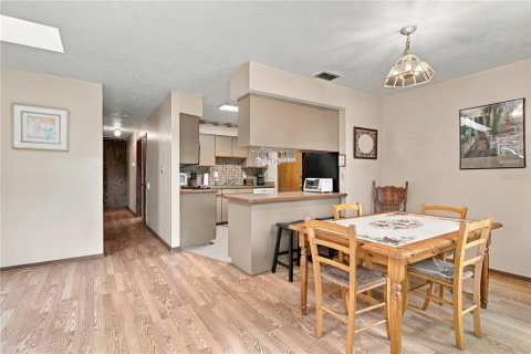Appartement à louer à Tampa, Floride: 2 chambres, 130.43 m2 № 2389016 - photo 2