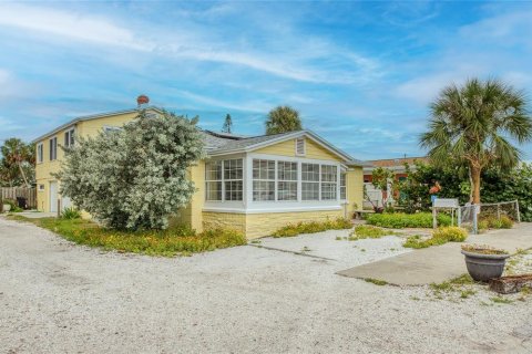 Villa ou maison à Saint Pete Beach, Floride 5 chambres, 193.98 m2 № 2405280