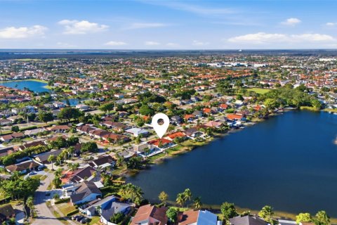 Villa ou maison à vendre à Miami, Floride: 4 chambres, 175.59 m2 № 1975359 - photo 10