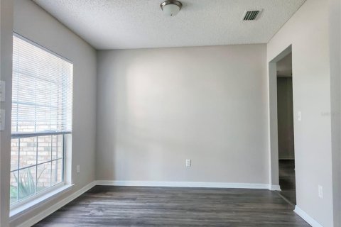 House in Palm Coast, Florida 3 bedrooms, 172.71 sq.m. № 1866592 - photo 12