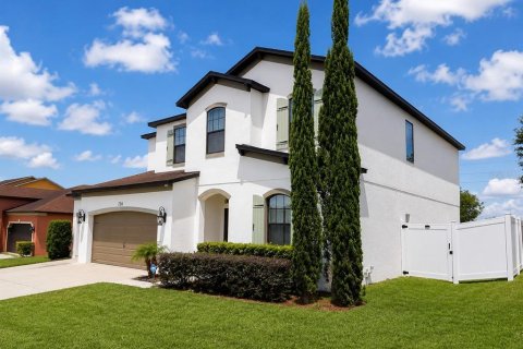 House in Minneola, Florida 3 bedrooms, 268.67 sq.m. № 2259365