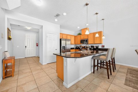 Townhouse in Kissimmee, Florida 4 bedrooms, 152.08 sq.m. № 2393610 - photo 4