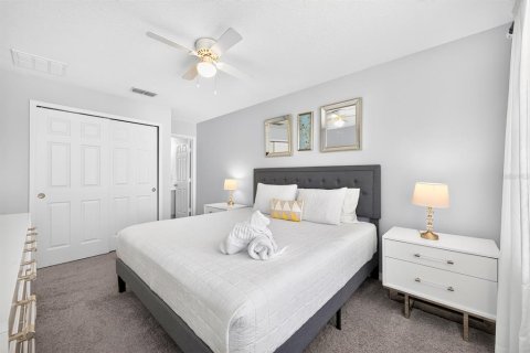 Townhouse in Kissimmee, Florida 4 bedrooms, 152.08 sq.m. № 2393610 - photo 13
