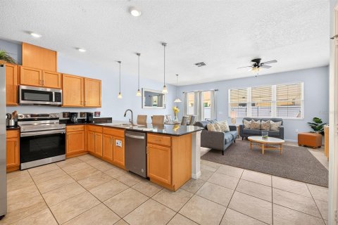 Townhouse in Kissimmee, Florida 4 bedrooms, 152.08 sq.m. № 2393610 - photo 7