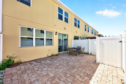 Townhouse in Kissimmee, Florida 4 bedrooms, 152.08 sq.m. № 2393610 - photo 22