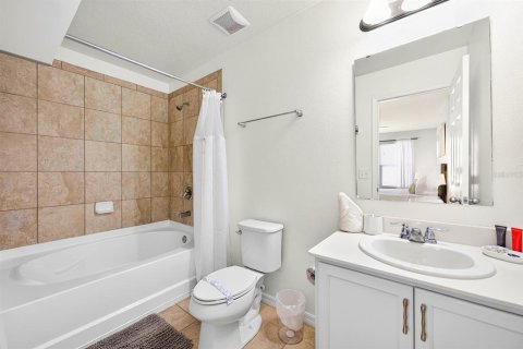 Townhouse in Kissimmee, Florida 4 bedrooms, 152.08 sq.m. № 2393610 - photo 14