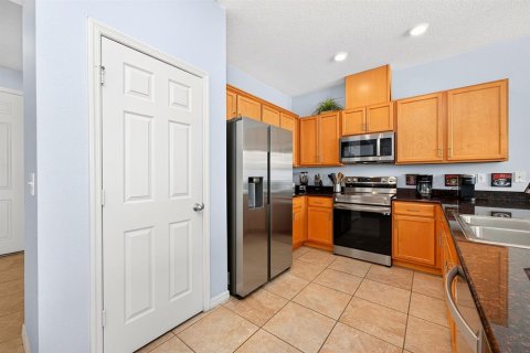 Townhouse in Kissimmee, Florida 4 bedrooms, 152.08 sq.m. № 2393610 - photo 5