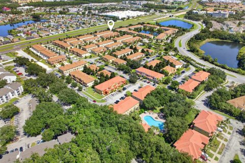 Townhouse in Kissimmee, Florida 4 bedrooms, 152.08 sq.m. № 2393610 - photo 3