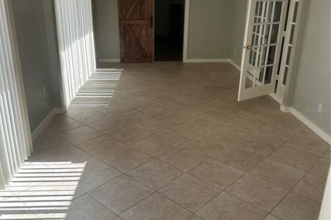 Casa en alquiler en Tampa, Florida, 3 dormitorios, 161.19 m2 № 1911613 - foto 15