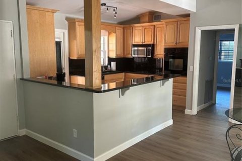 Casa en alquiler en Tampa, Florida, 3 dormitorios, 161.19 m2 № 1911613 - foto 2