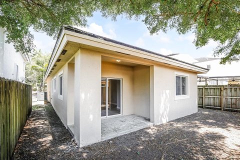 Villa ou maison à louer à Homestead, Floride: 3 chambres, 128.76 m2 № 2168609 - photo 18